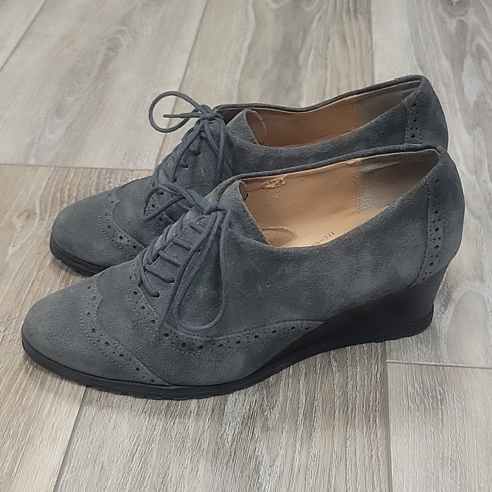Ellen Tracy Tobin Gray Suede Wedge Ankle Bootie Size 9